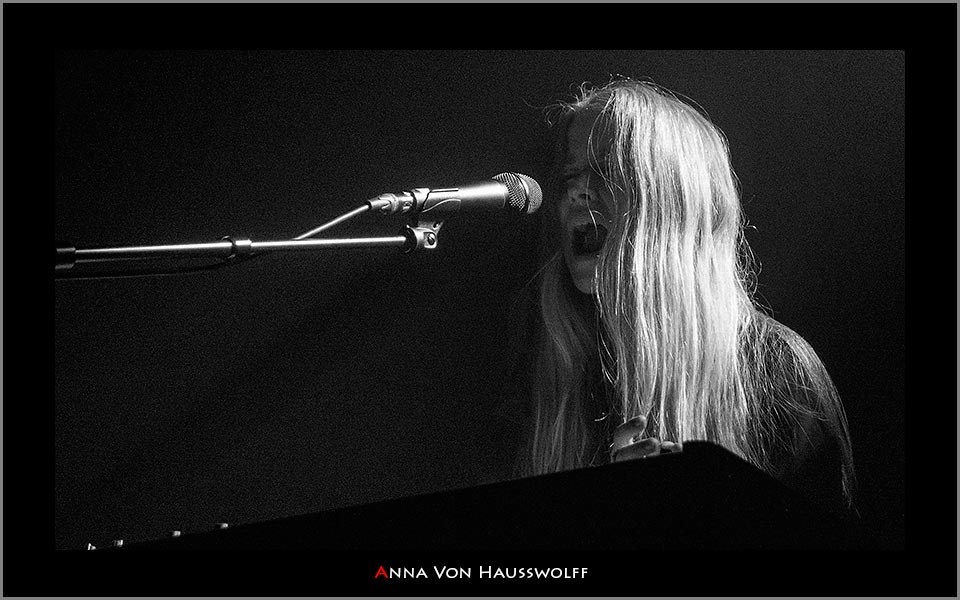 anna-von-hausswolff-9